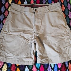 Wrangler Men's Tan Shorts